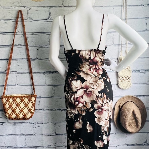 Fashion Nova Midi Dress - Picture 5 of 14